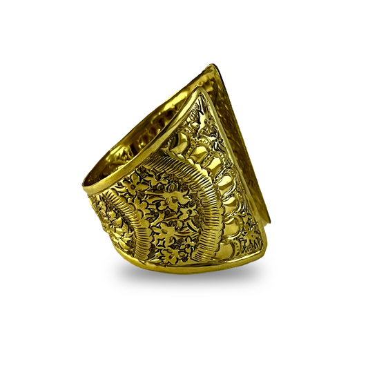 Golden Majesty Cuff